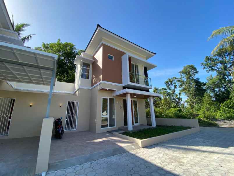 dijual rumah sumberharjo madurejo