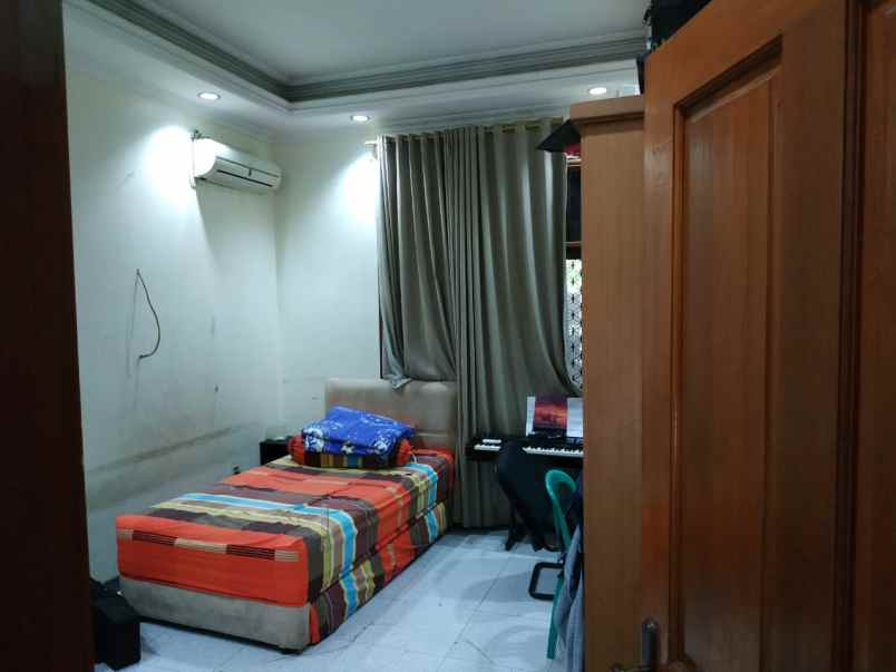 dijual rumah sumur batu