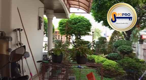 dijual rumah taman buaran indah