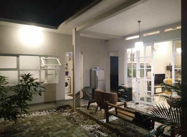 dijual rumah taman duta