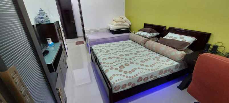 dijual rumah taman ratu