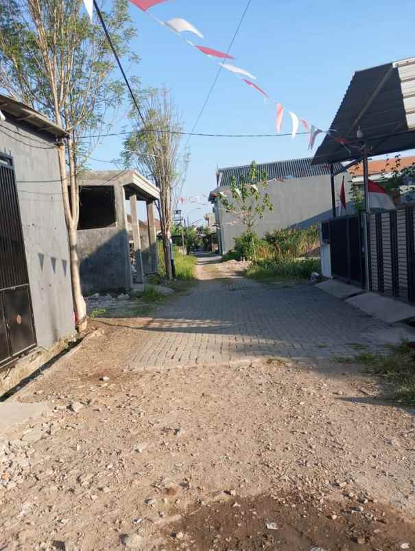 dijual rumah tambak medokan ayu