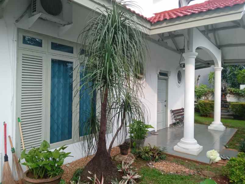 dijual rumah tanah kusir