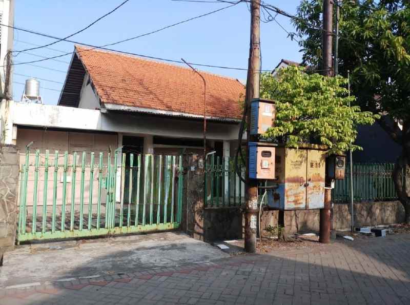 dijual rumah tenggilis mejoyo selatan