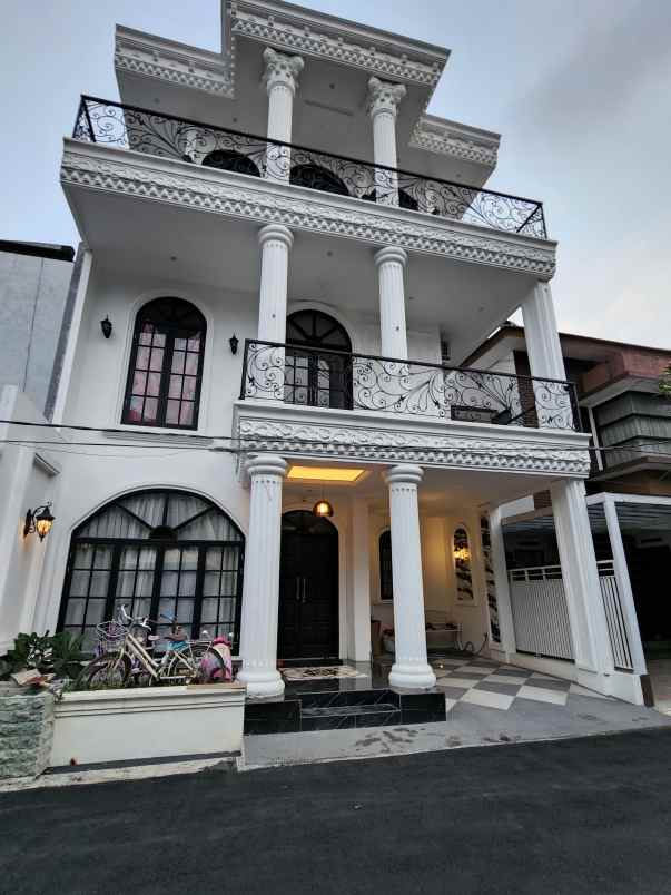 dijual rumah terusan jakarta