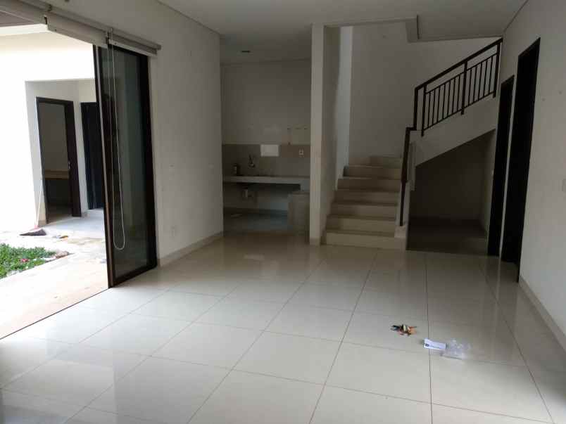 dijual rumah the eminent bsd cluster