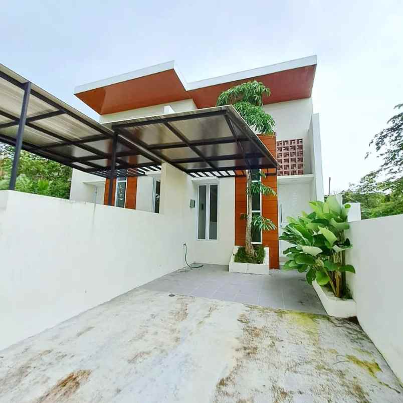 dijual rumah tirtomartani