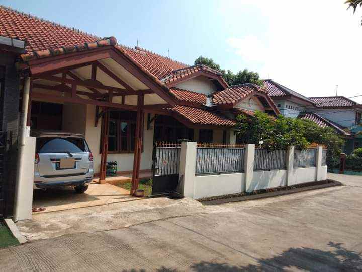 dijual rumah ujung gede