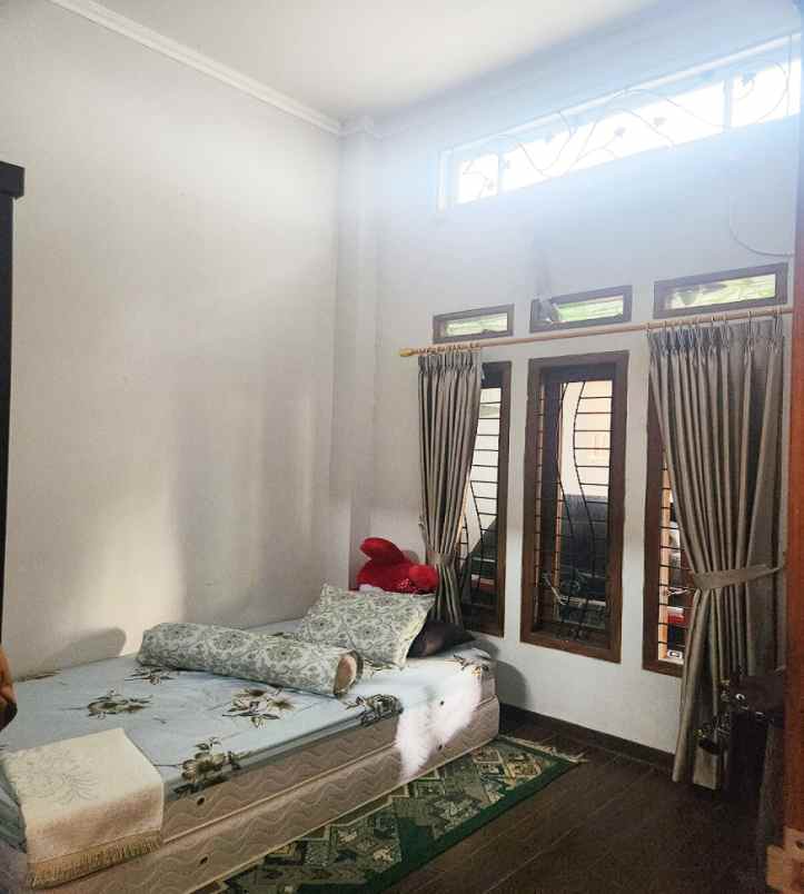 dijual rumah villa bogor indah 2 blok