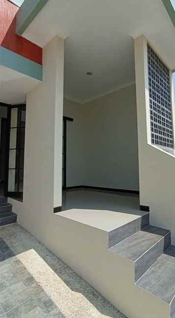 dijual rumah villa bukit tidar jalan