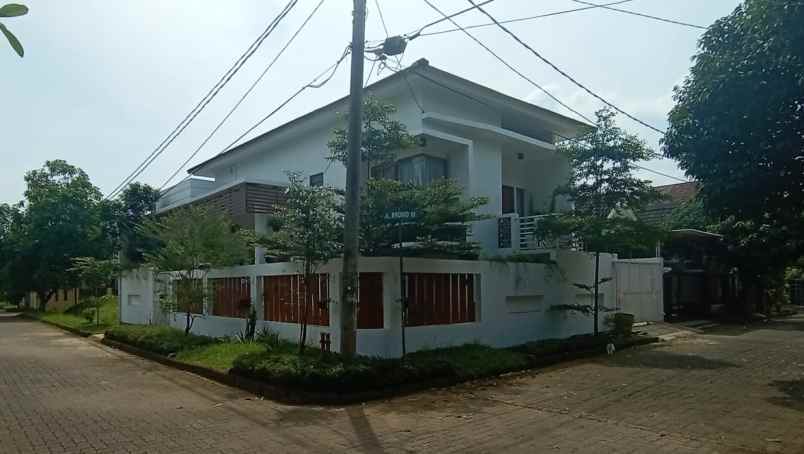 dijual rumah villa gunung lestari