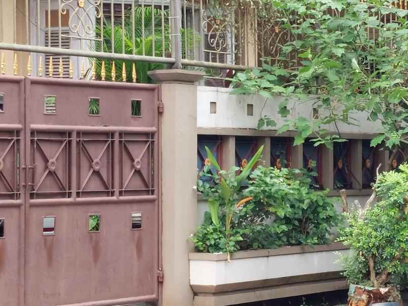 dijual rumah villa melati mas jalupang