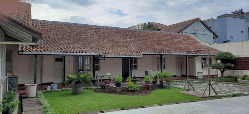 dijual rumah vintage di pasirkoja kota bandung