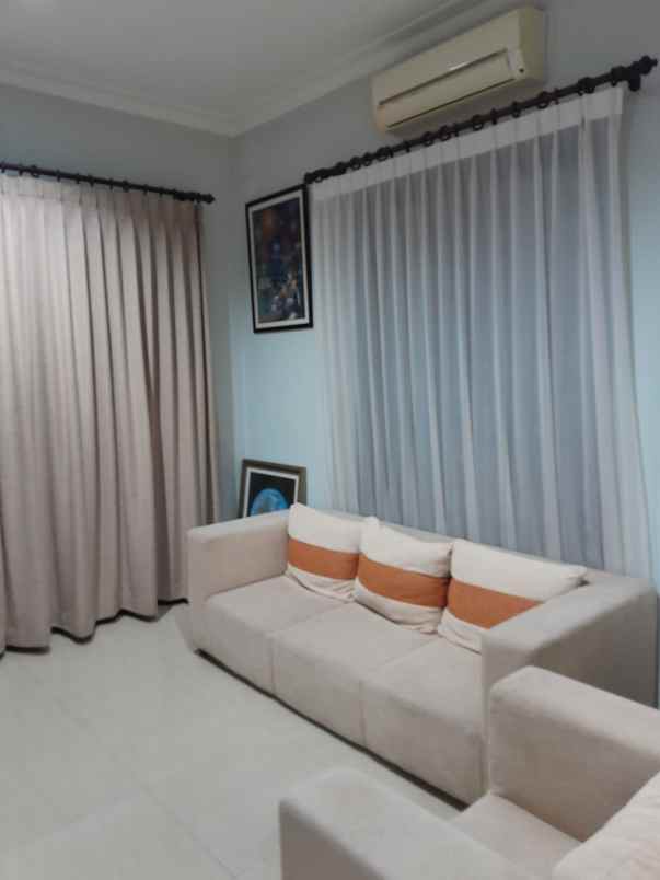 dijual rumah waterfront citraland