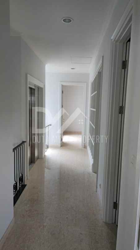 dijual rumah winona alam sutera