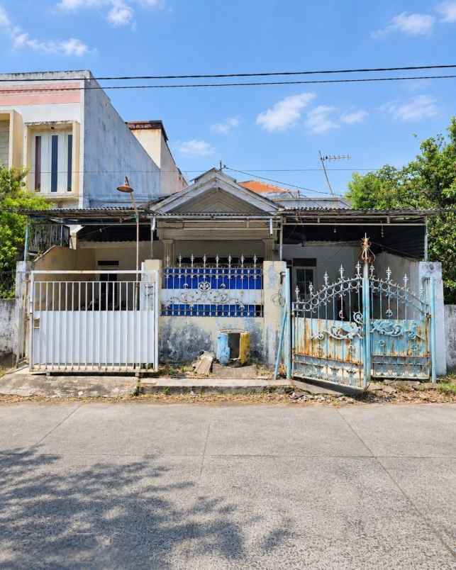 dijual rumah wisma permai tengah