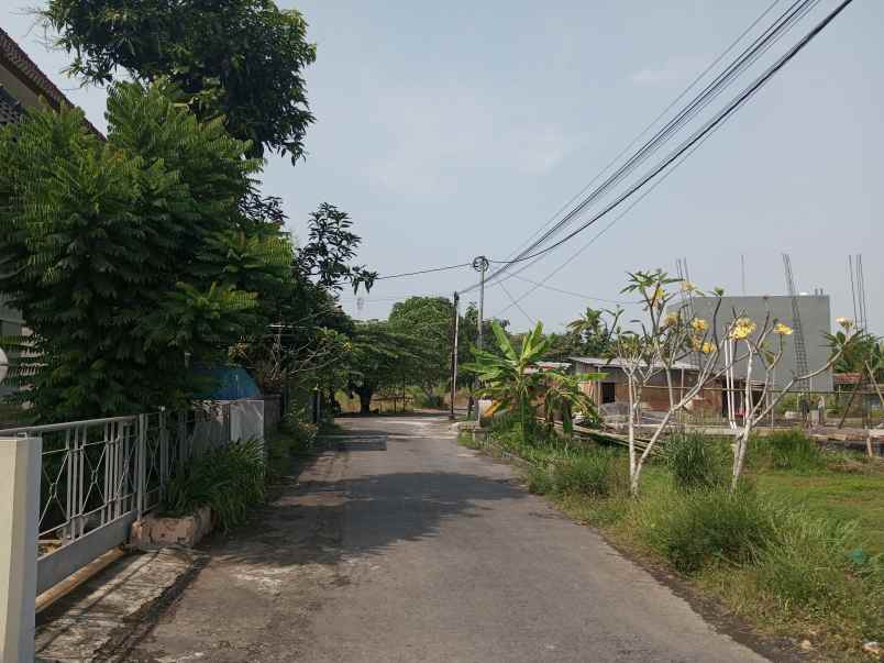 dijual tanah jalan damai