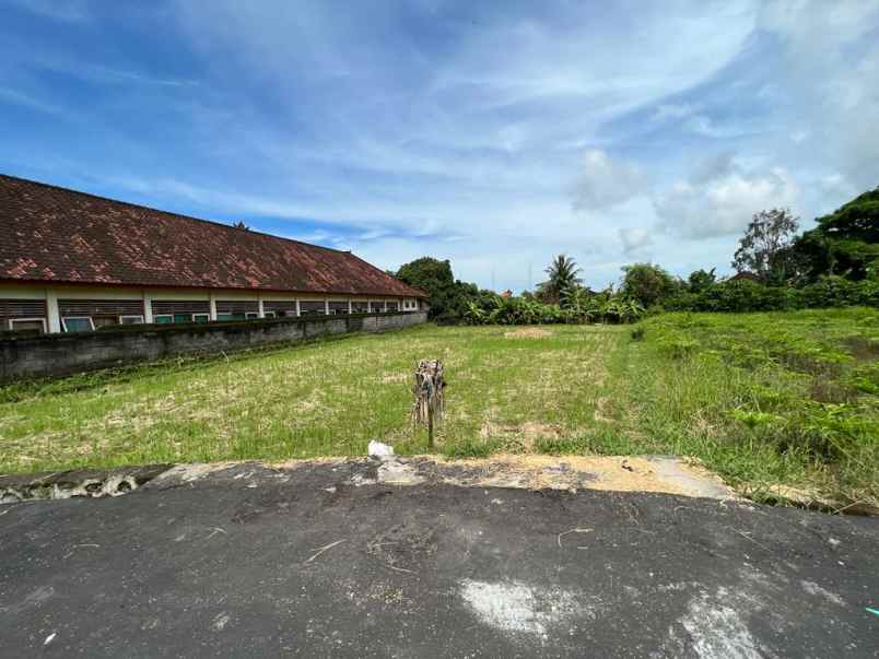 dijual tanah komersil lokasi munggu cemagi