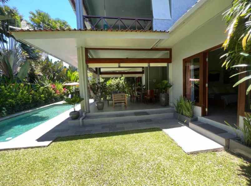 dijual villa desa lalanglingah kec