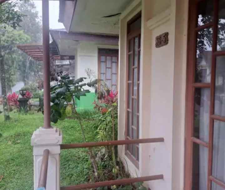 dijual villa dikomplek kota bunga cipanas