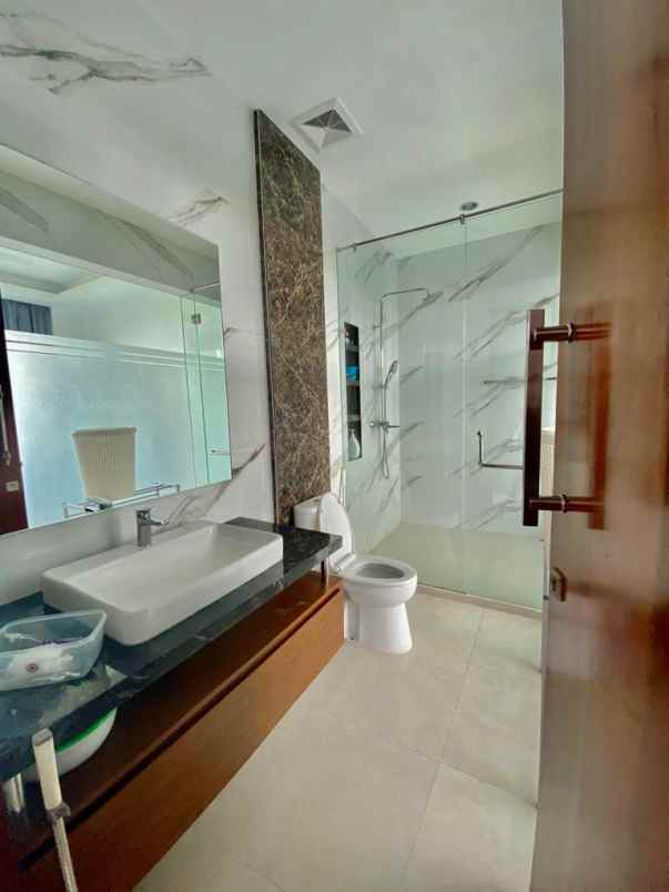 dijual villa jalan renon denpasar bali