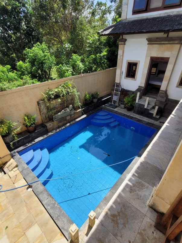 dijual villa jalan ungasan kuta badung bali