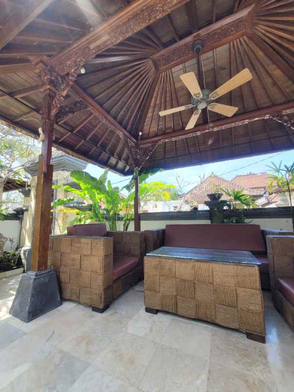 dijual villa jalan ungasan kuta badung bali