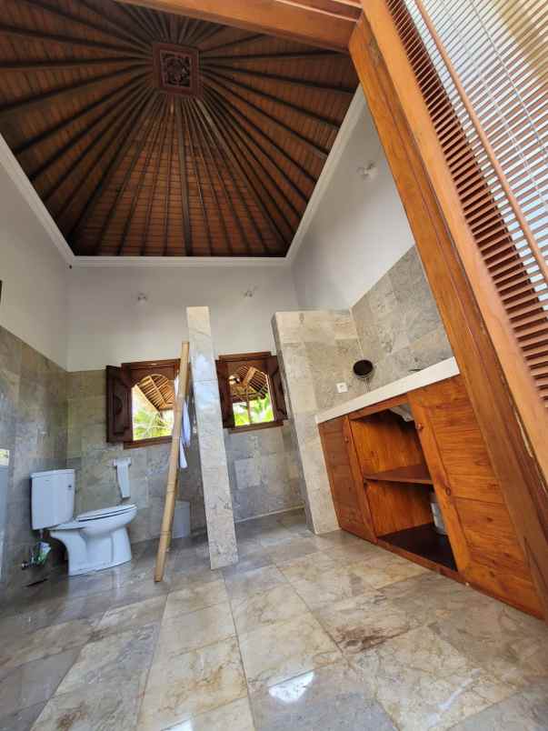 dijual villa jalan ungasan kuta badung bali