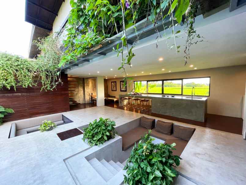 dijual villa jl kebo iwa pangkung tibah