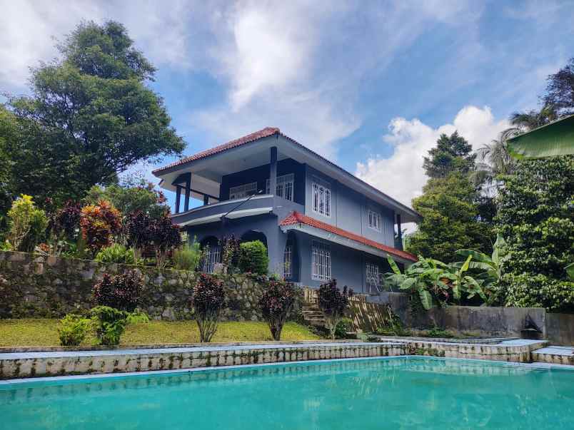 dijual villa jl tarumanegara no 42