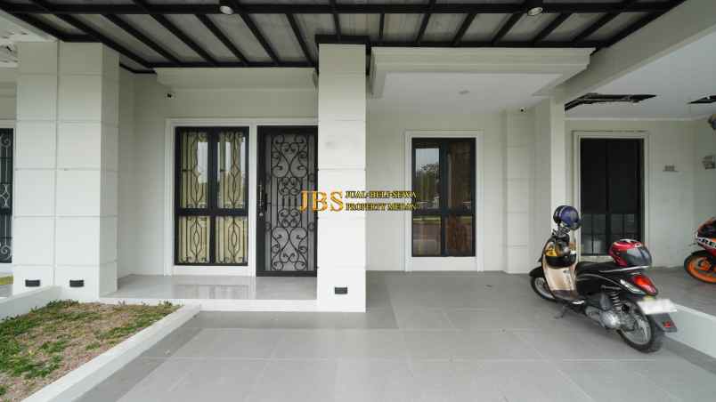 dijual villa komplek jewel park jalan