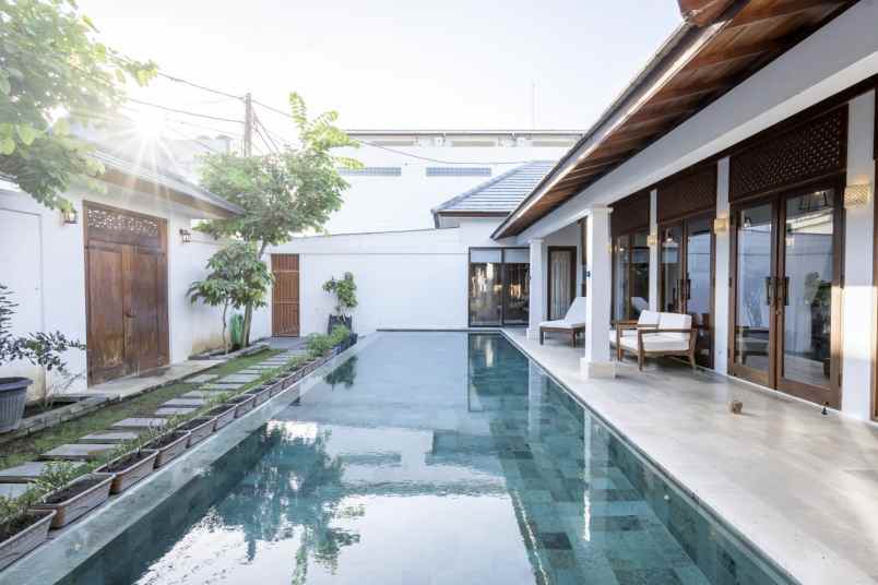 dijual villa lantai 1 lokasi canggu