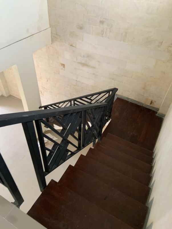 dijual villa mewah di jl teuku umar denpasar
