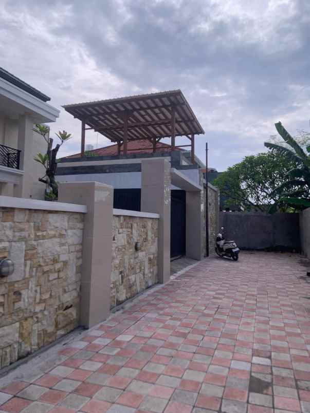 dijual villa mewah di jl teuku umar denpasar