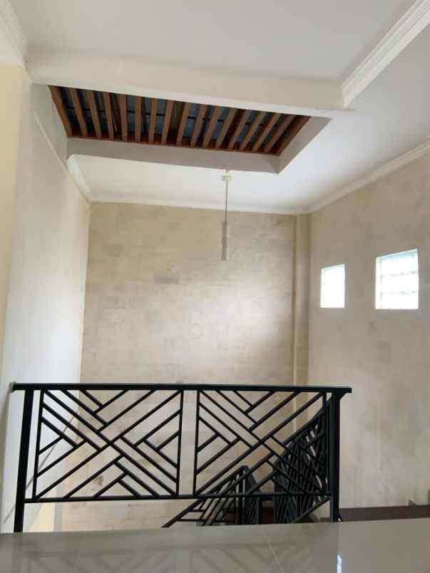 dijual villa mewah di jl teuku umar denpasar