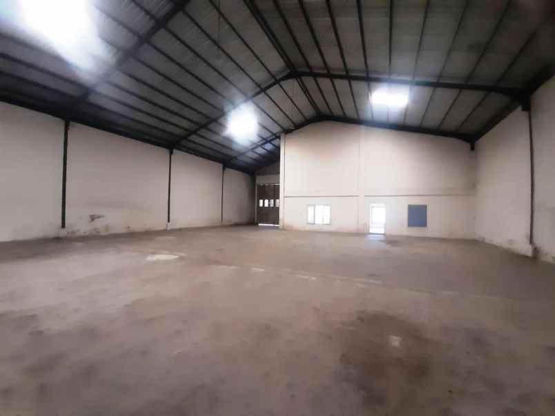 disewakan gudang di medan