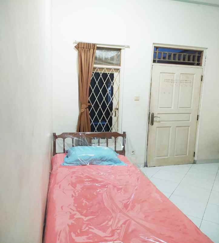 disewakan kost jl h soleh 1a no 25 rt 11