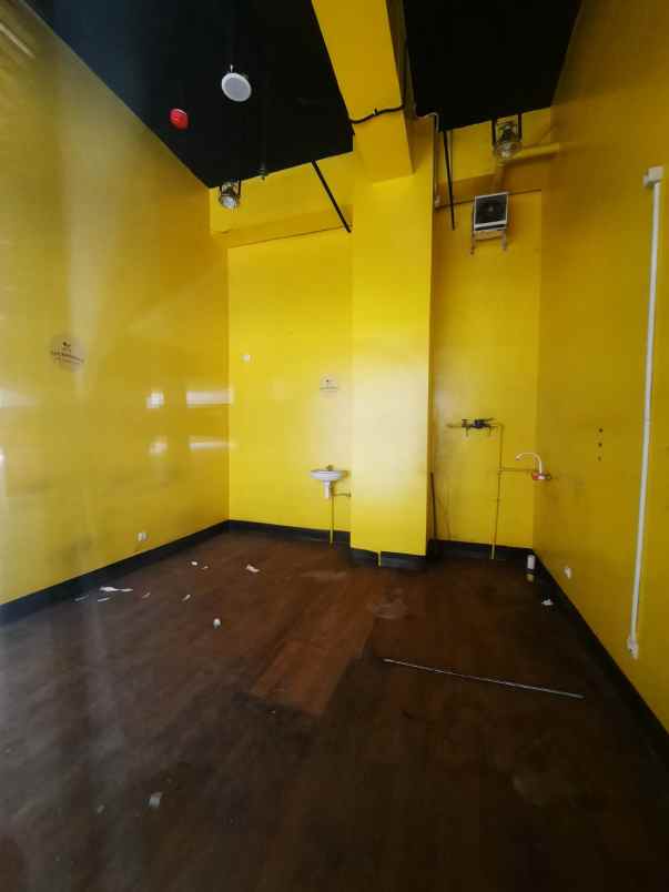 disewakan ruang usaha lokasi strategis