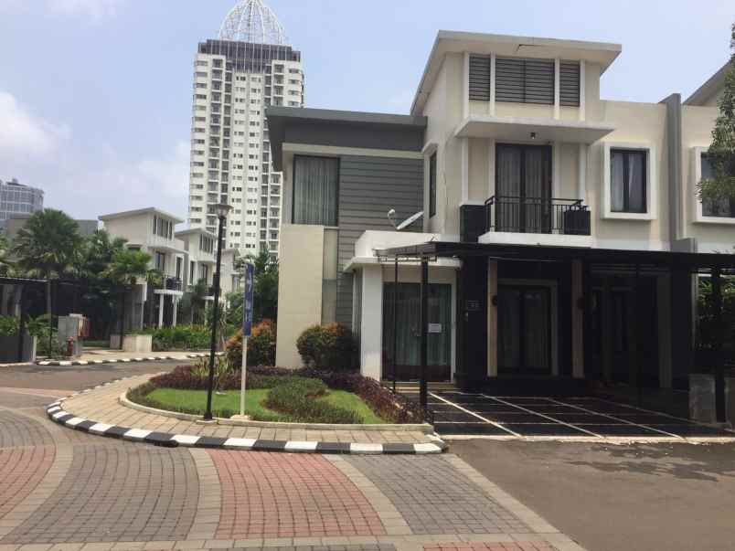 disewakan rumah 2 lantai diatas mall thamrin