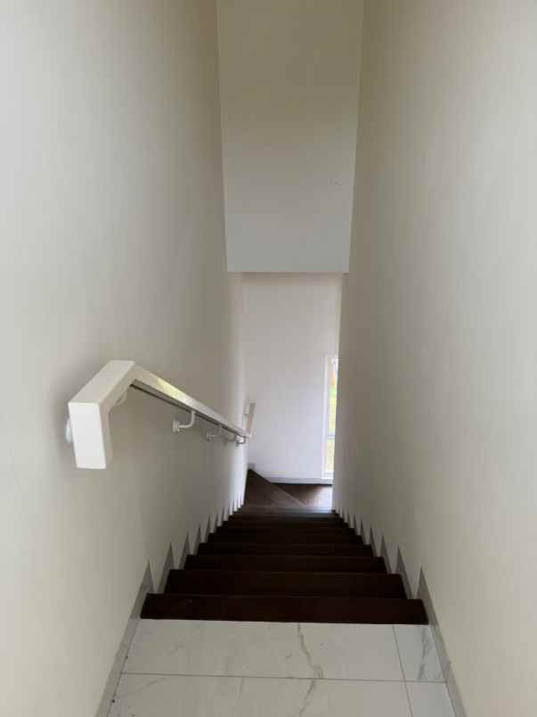 disewakan rumah cluster giri suvarna