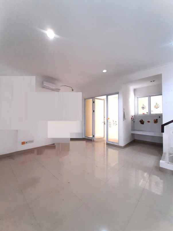 disewakan rumah cluster thames jgc