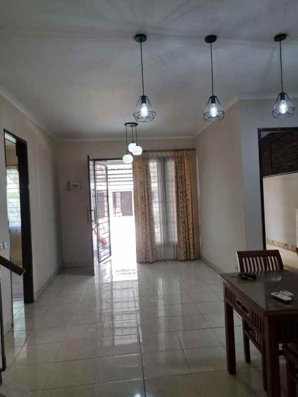 disewakan rumah delatinos bsd city tangsel