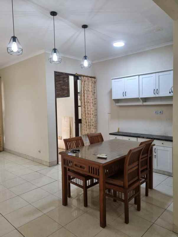 disewakan rumah delatinos bsd city tangsel