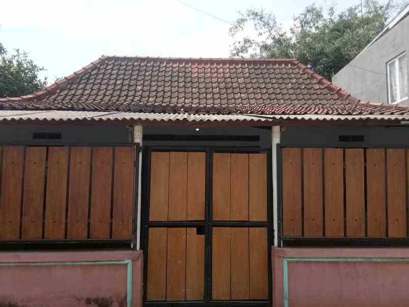 disewakan rumah jalan memandela gambiran