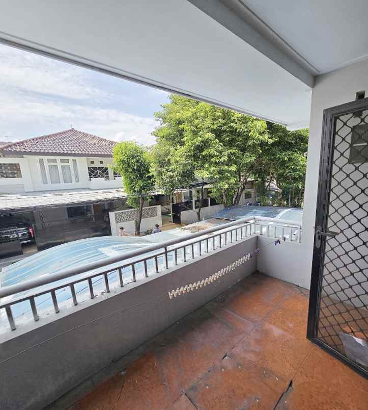 disewakan rumah jl cempaka putih tengah 27