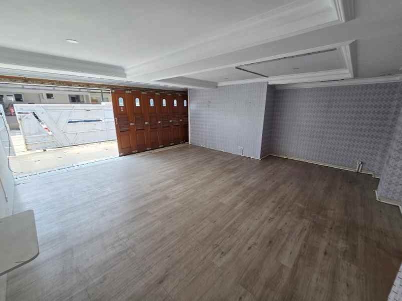 disewakan rumah jl cempaka putih tengah 27