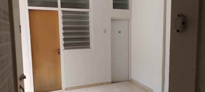 disewakan rumah mayjen sungkono surabaya