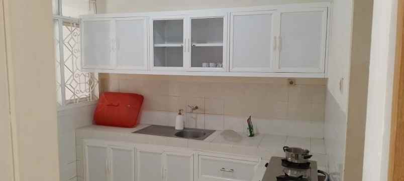 disewakan rumah mayjen sungkono surabaya