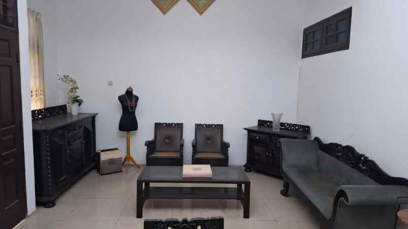 disewakan rumah perumahan darmo villa