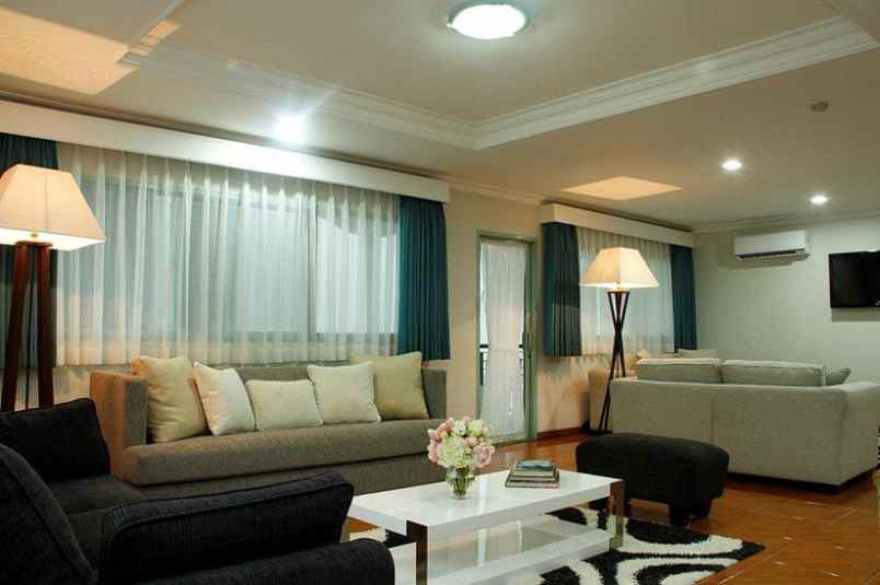 for rent house at hos cokroaminoto menteng